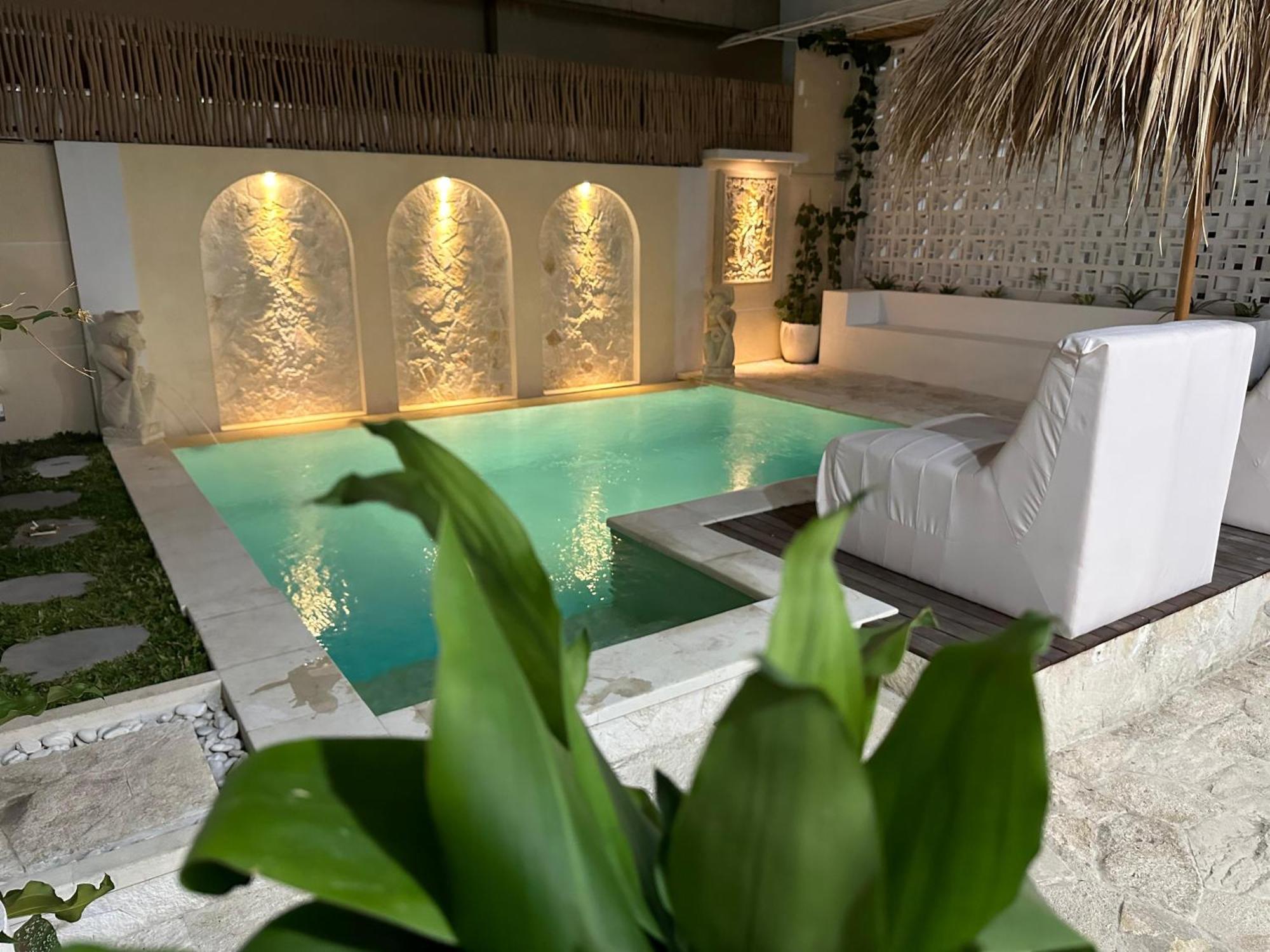 Ellies Hotel Nusa Dua  Exteriér fotografie