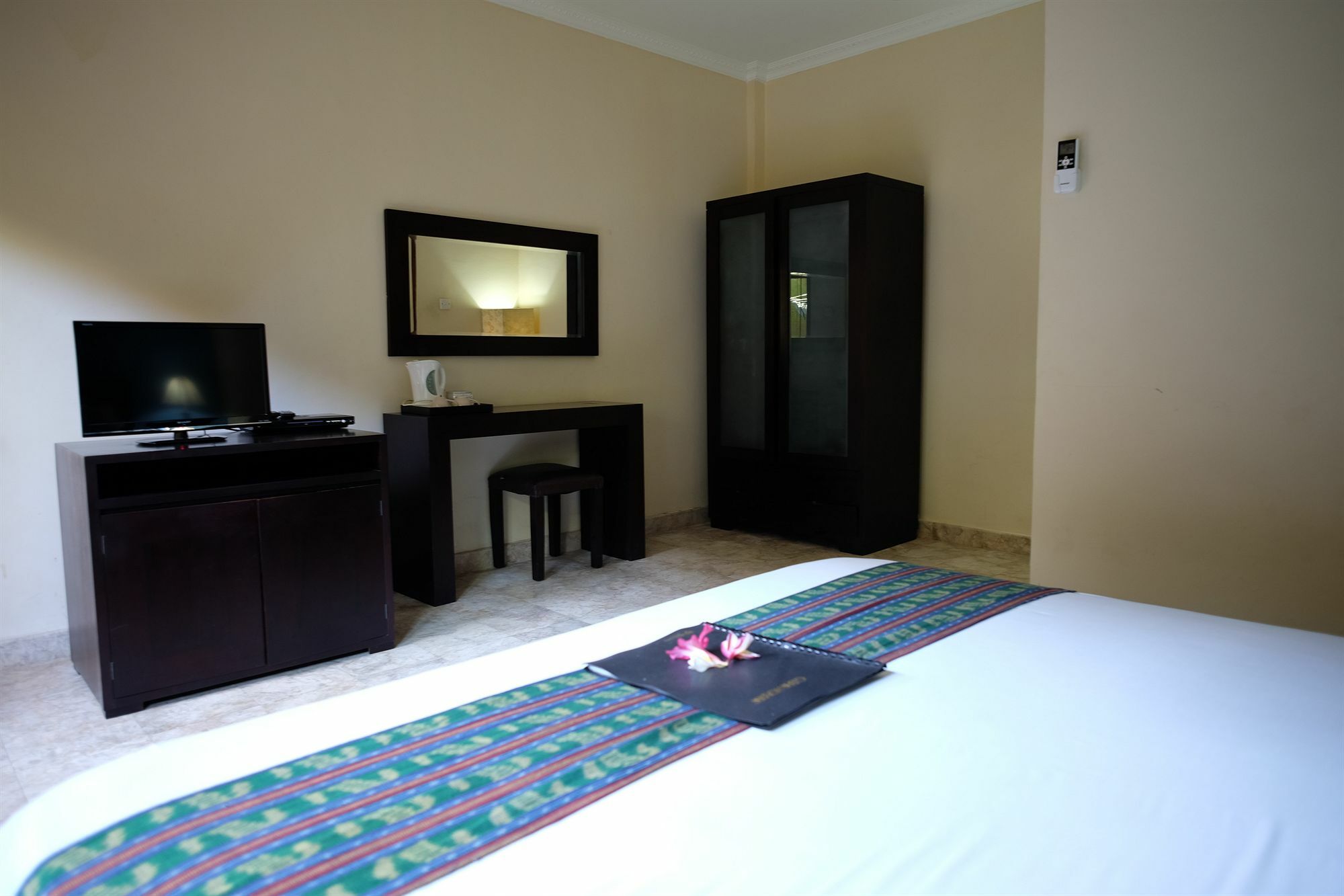 Ellies Hotel Nusa Dua  Exteriér fotografie